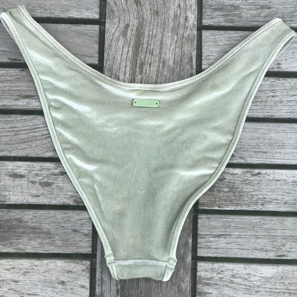 Triangl Velvet Bikini Size XSmall⚡️SOLD - Picture 5 of 6